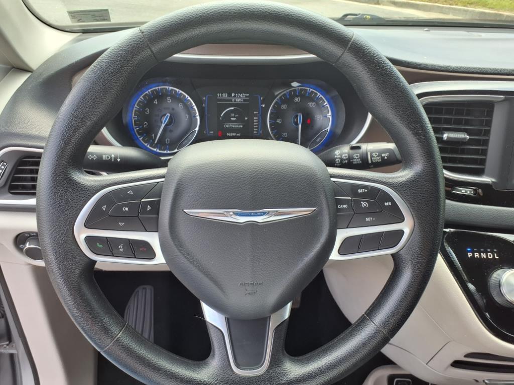 2020 Chrysler Voyager LXi