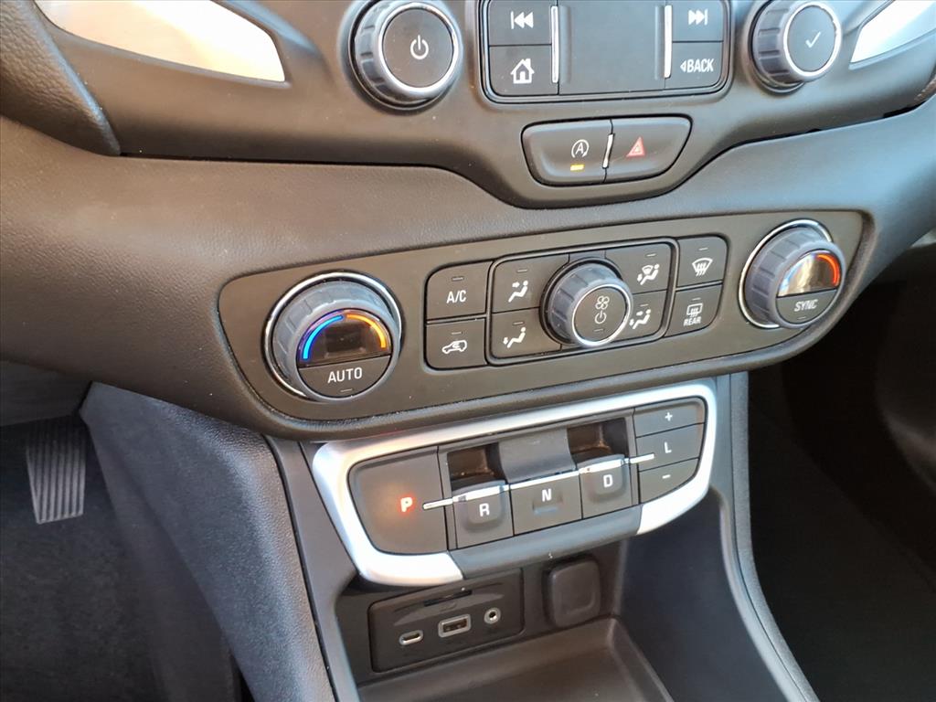 2024 GMC Terrain AWD SLT