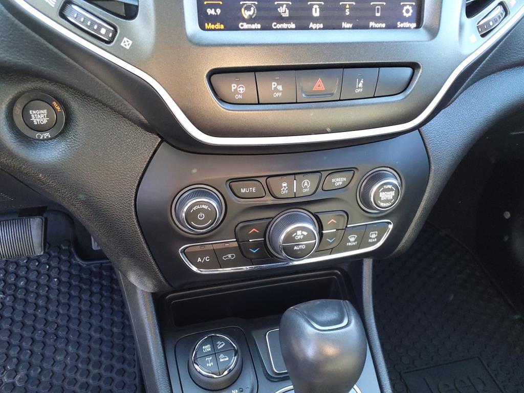 2023 Jeep Cherokee Trailhawk