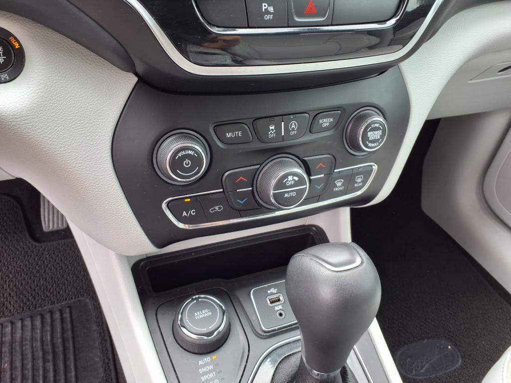 2019 Jeep Cherokee Overland 4x4