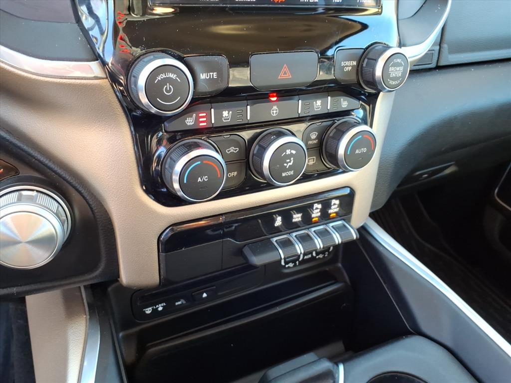 2019 Ram 1500 Laramie Crew Cab 4x2 5'7" Box