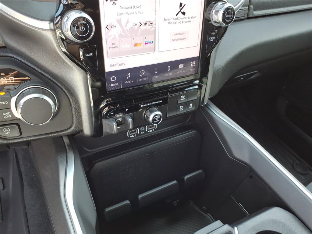 2025 Ram 1500 Big Horn Crew Cab 4x4 5'7" Box