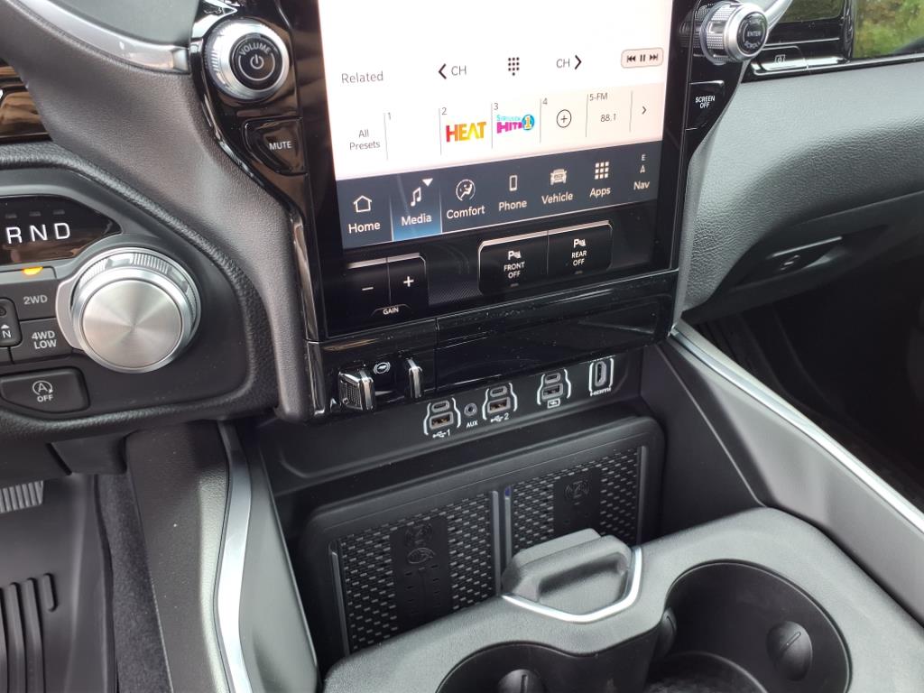 2025 Ram 1500 Laramie Crew Cab 4x4 5'7" Box