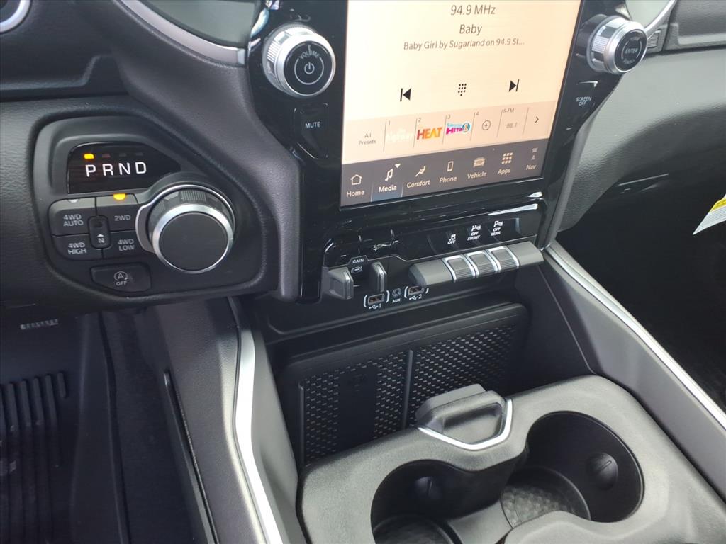 2026 Ram 1500 Big Horn Crew Cab 4x4 6'4" Box