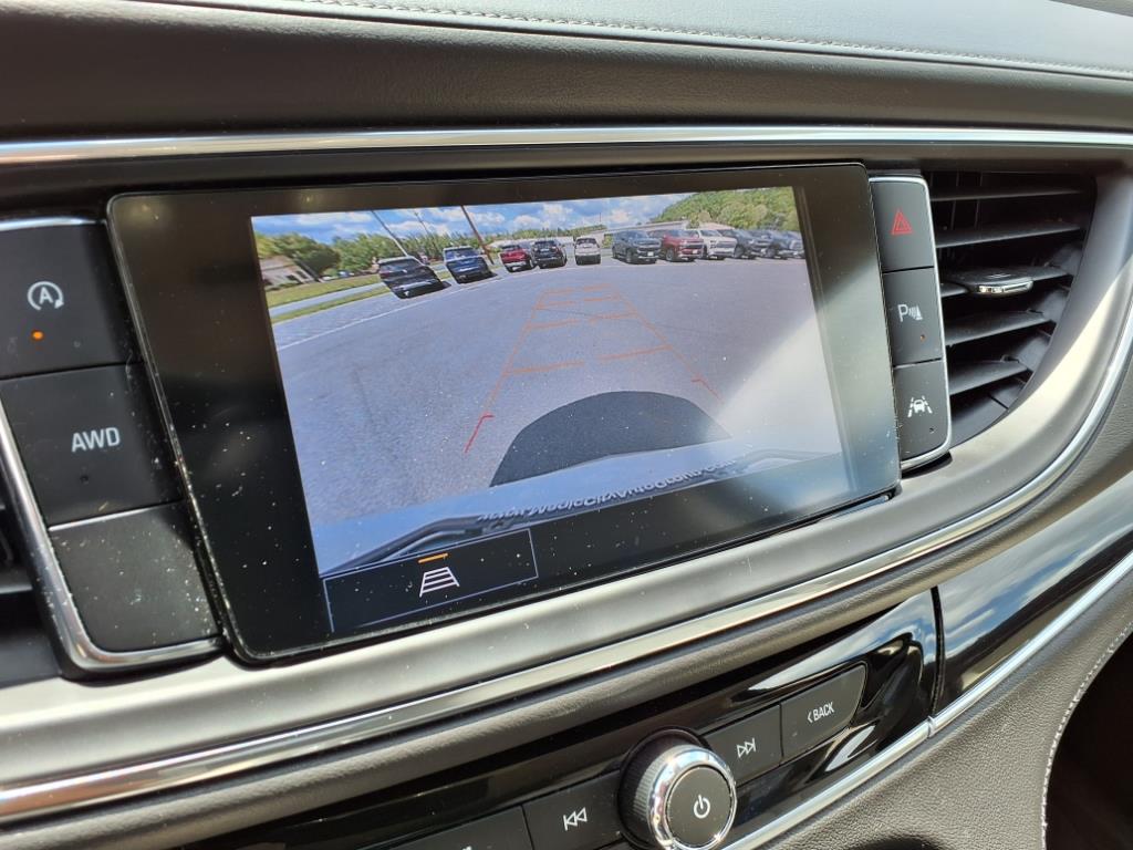 2022 Buick Enclave Essence