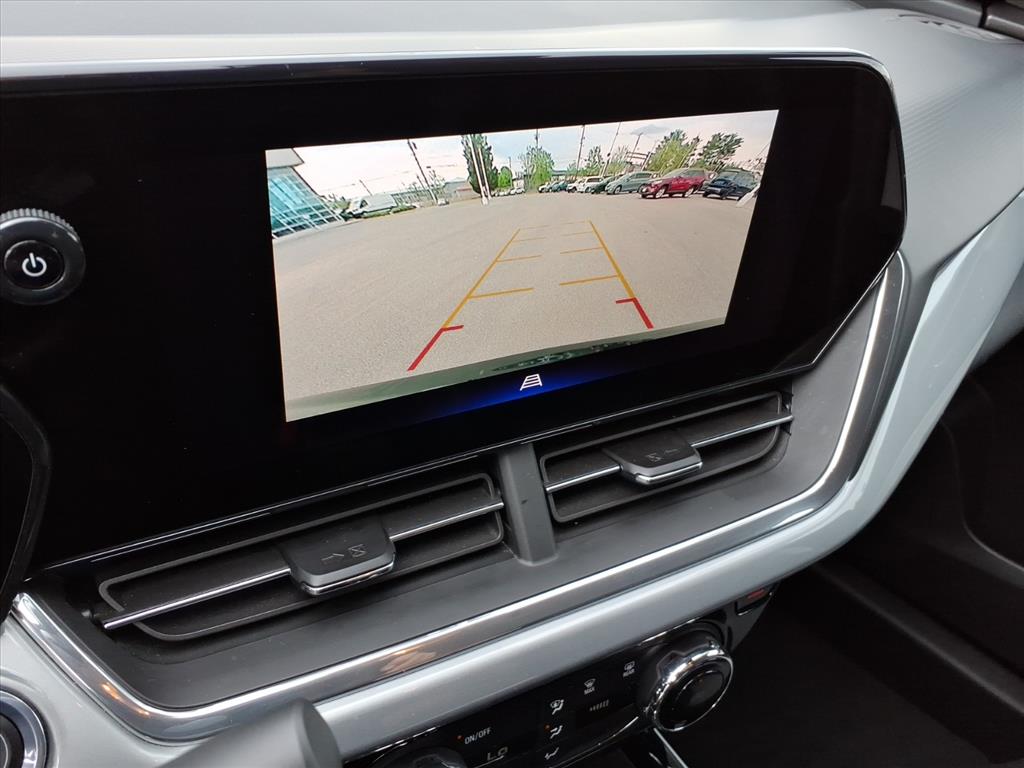 2025 Chevrolet Trax FWD LT