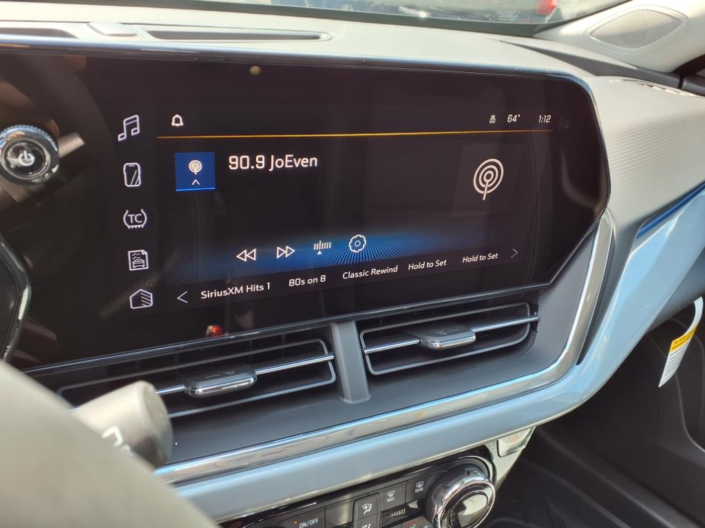 2025 Chevrolet Trax FWD LT