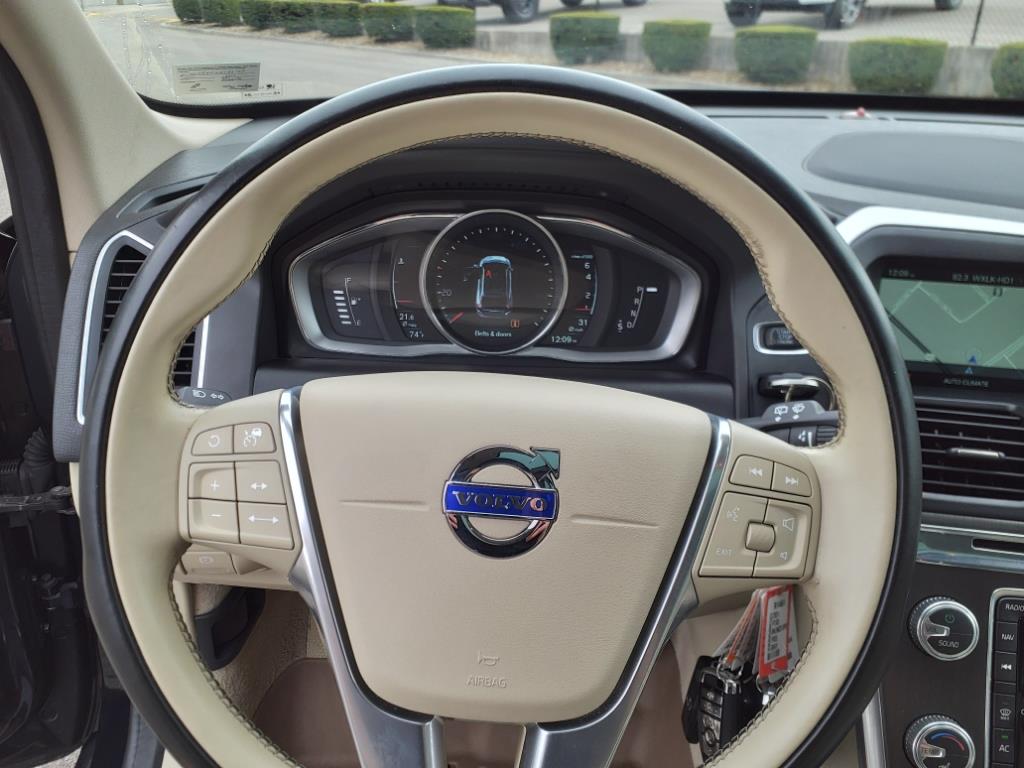 2016 Volvo XC60 T5 Platinum