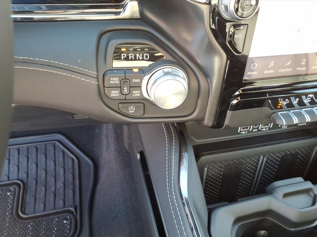 2026 Ram 1500 Limited Crew Cab 4x4 5'7" Box