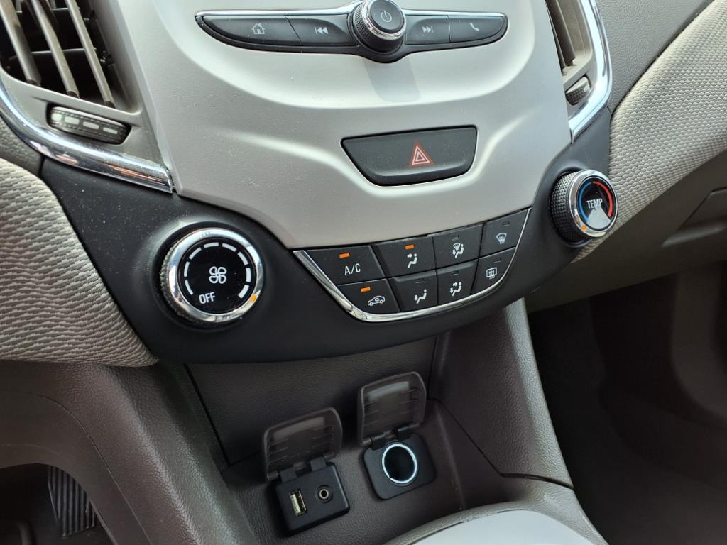 2016 Chevrolet Cruze LS Auto