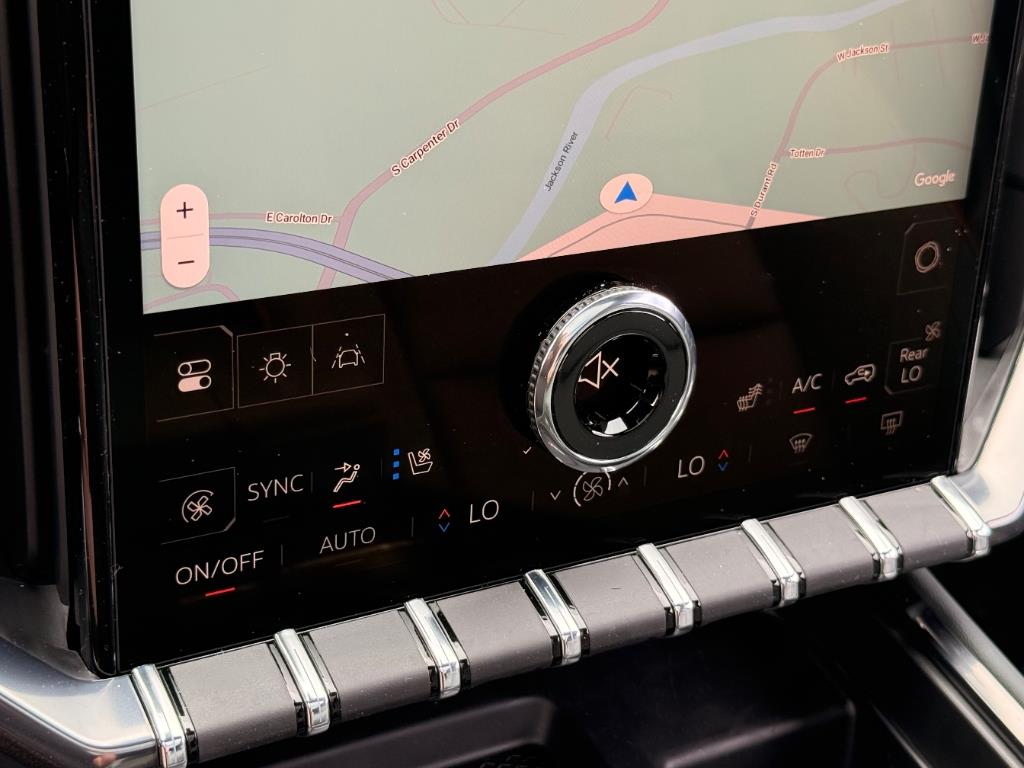 2025 GMC Acadia AT4