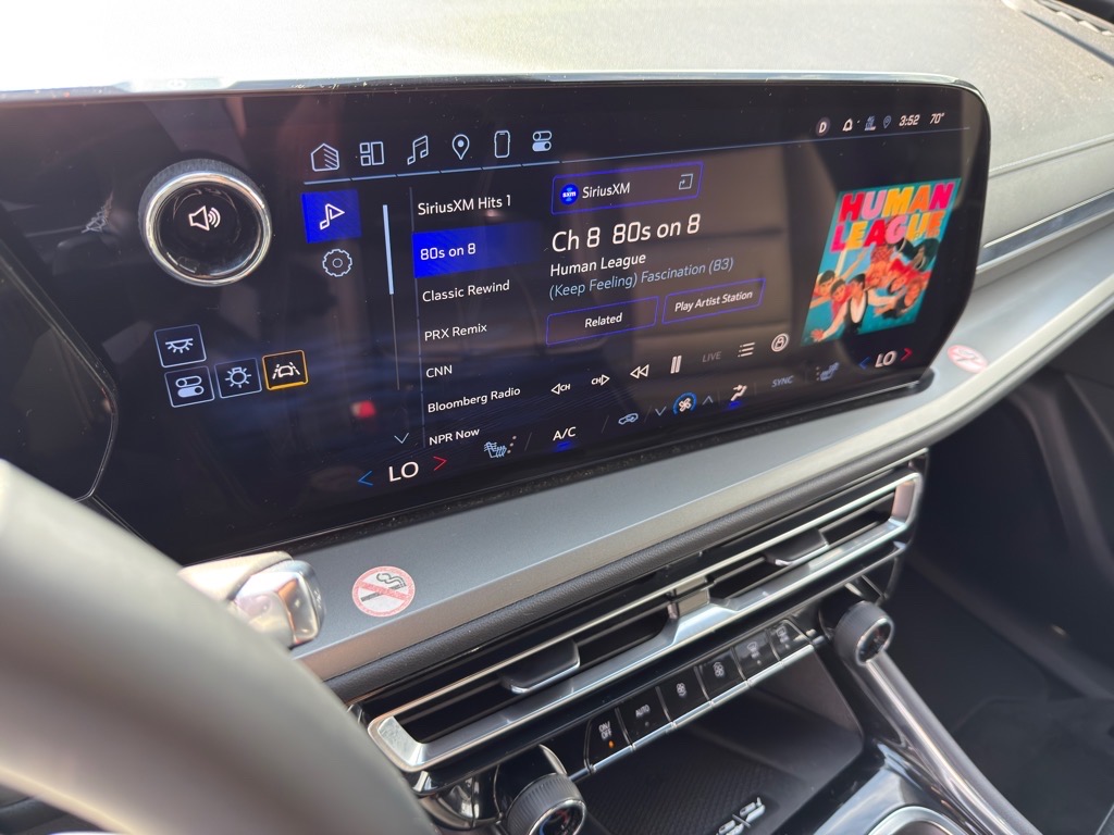2025 Chevrolet Traverse AWD LT