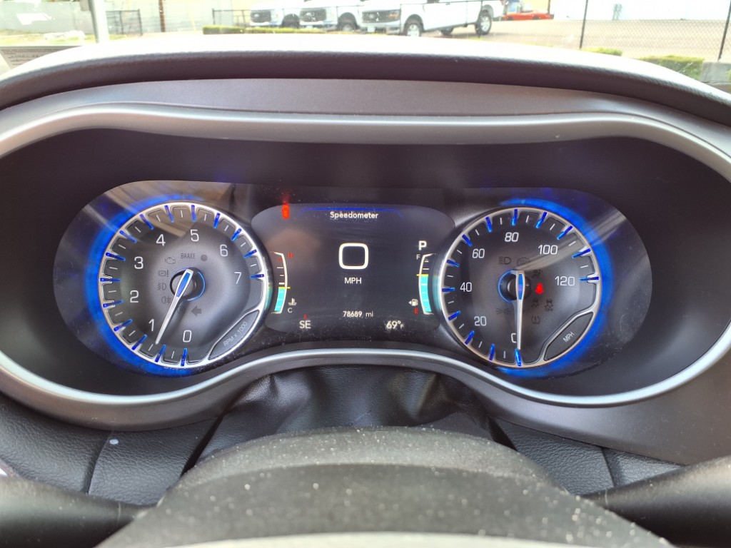 2022 Chrysler Pacifica Touring L