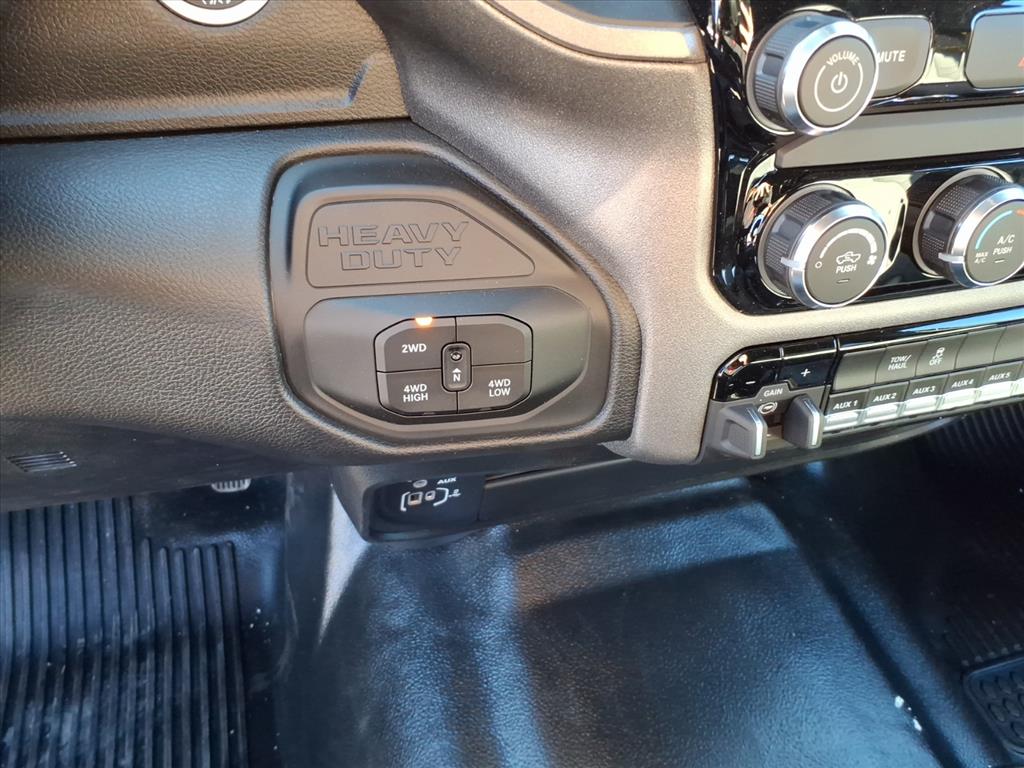 2026 Ram 2500 Tradesman Crew Cab 4x4 8' Box