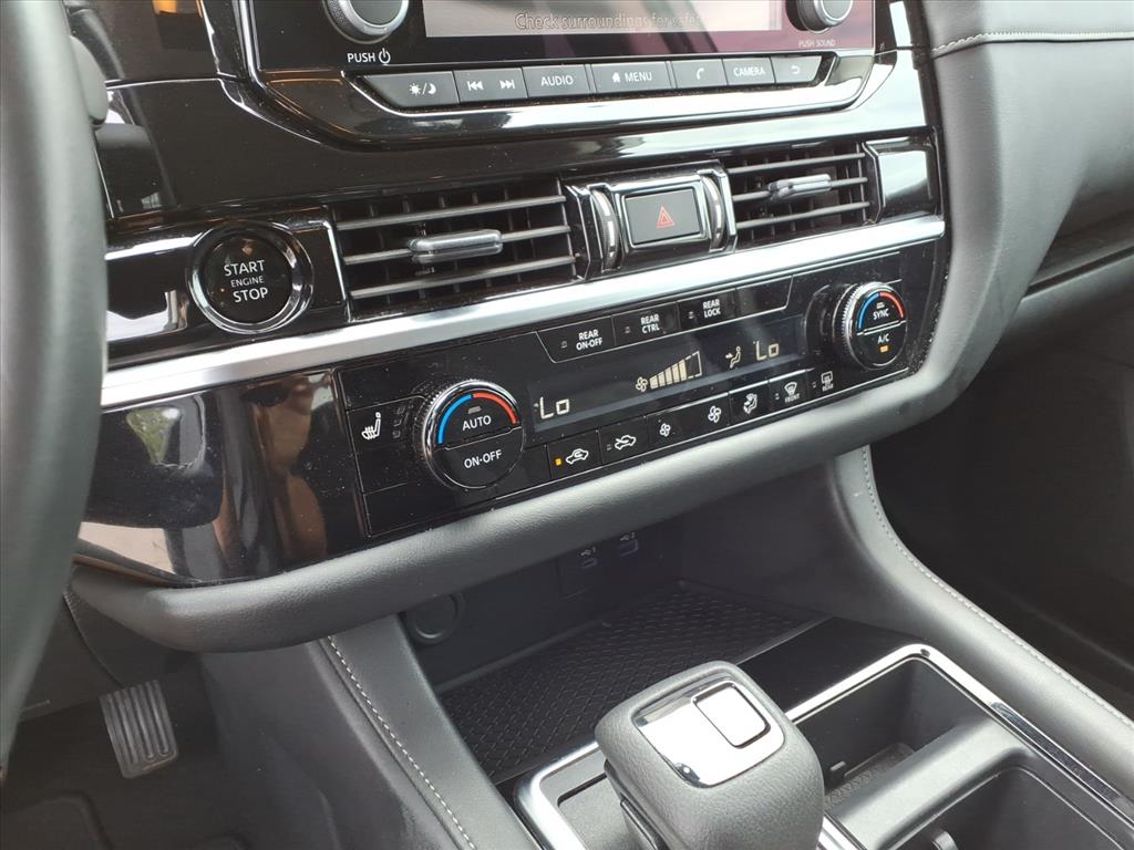 2025 Nissan Pathfinder SV 4WD