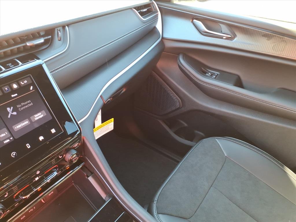 2025 Jeep Grand Cherokee Altitude X 4x4