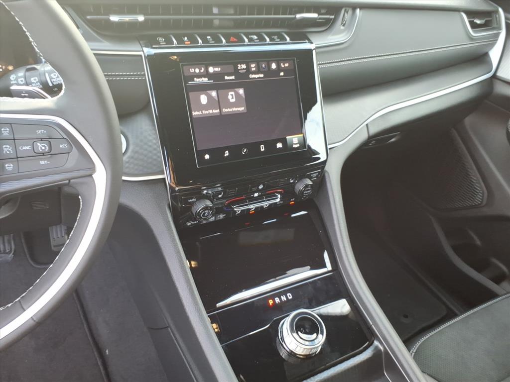 2025 Jeep Grand Cherokee Altitude X 4x4