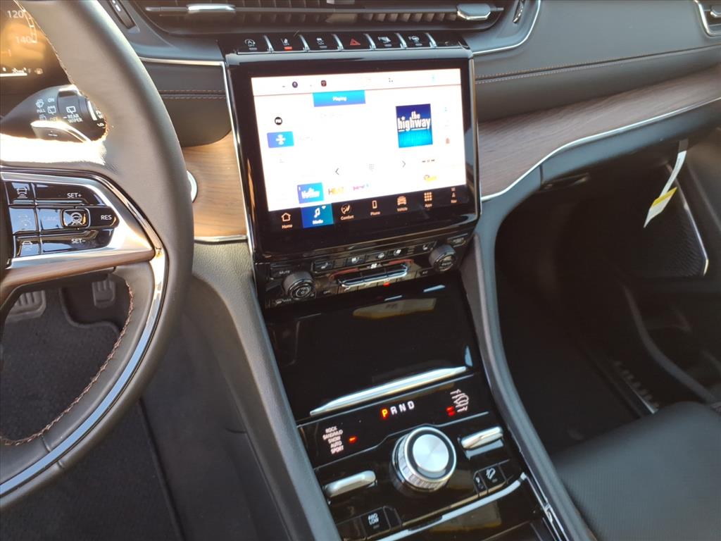 2025 Jeep Grand Cherokee Summit 4x4