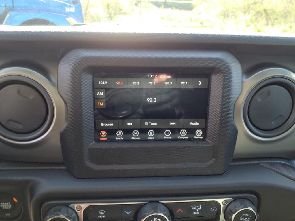 2022 Jeep Gladiator Sport