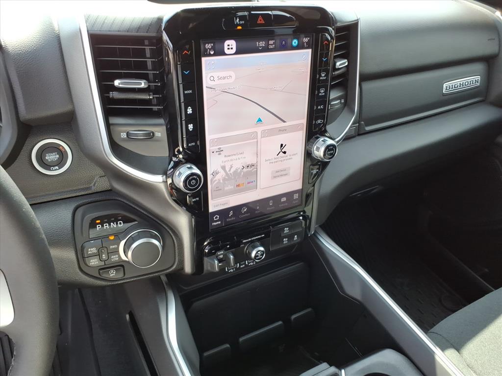 2025 Ram 1500 Big Horn Crew Cab 4x4 5'7" Box