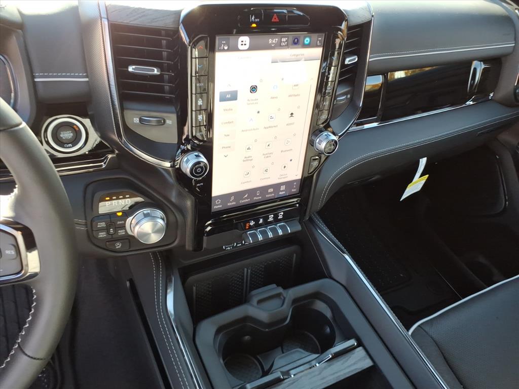 2026 Ram 1500 Limited Crew Cab 4x4 5'7" Box