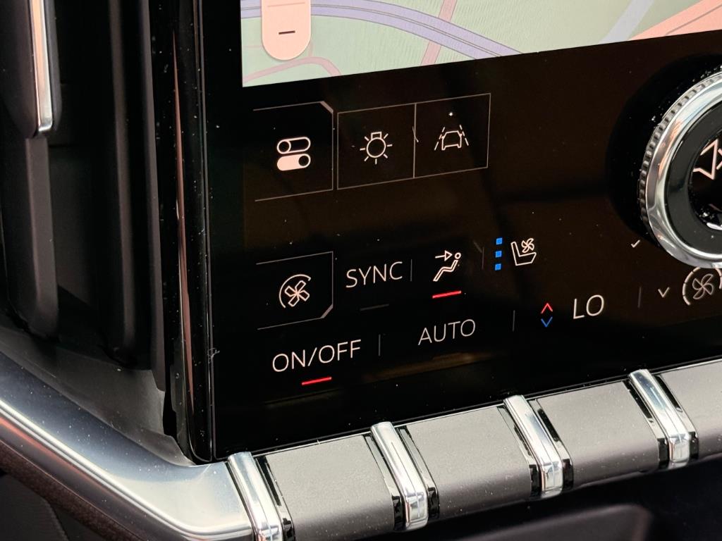2025 GMC Acadia AT4
