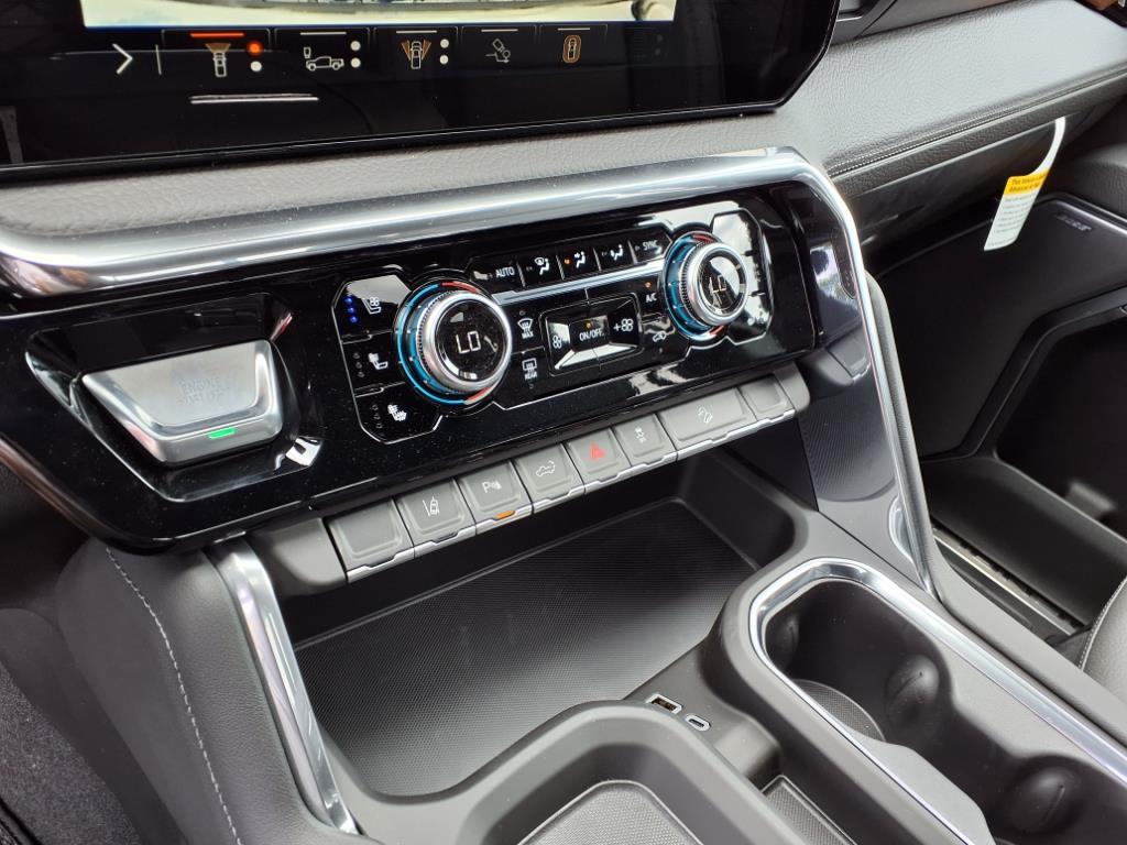 2025 GMC Sierra 2500HD Denali