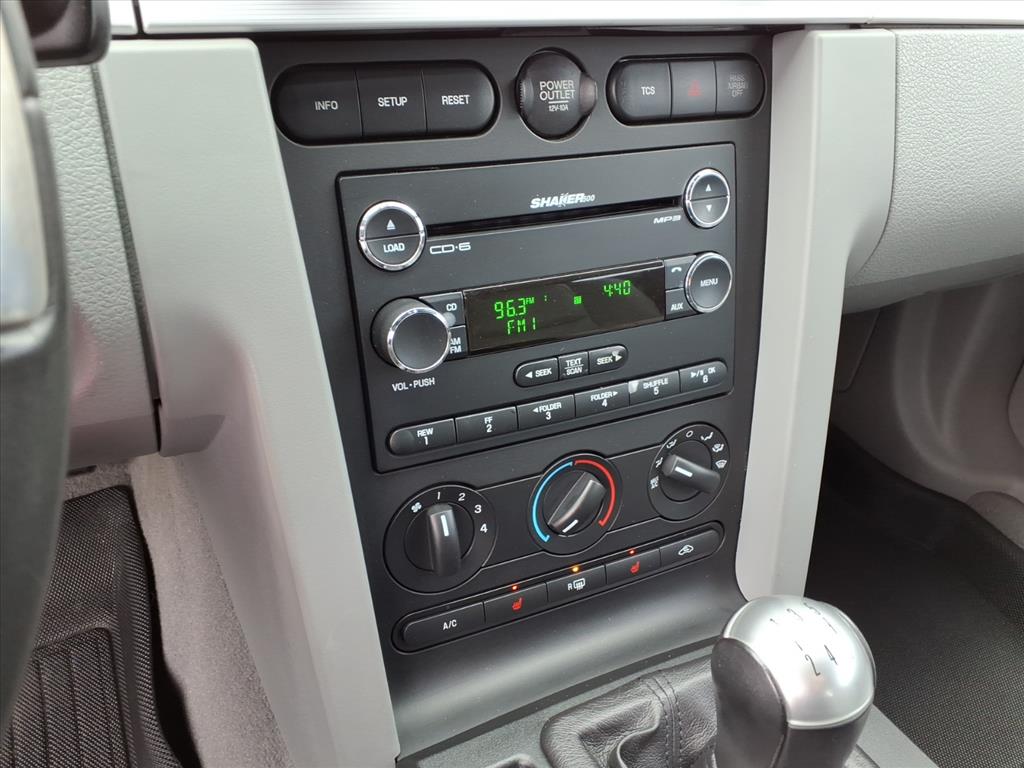 2008 Ford Mustang GT Deluxe