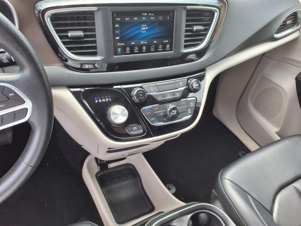 2020 Chrysler Voyager LXi