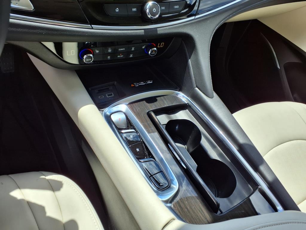 2022 Buick Enclave Essence