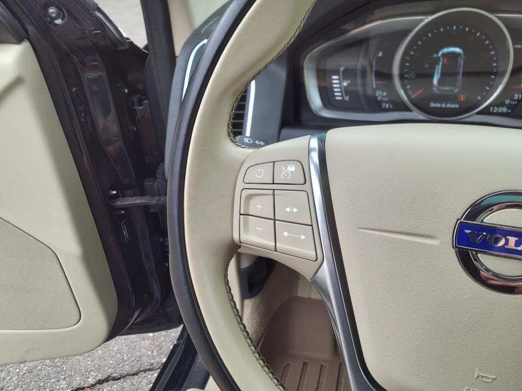 2016 Volvo XC60 T5 Platinum