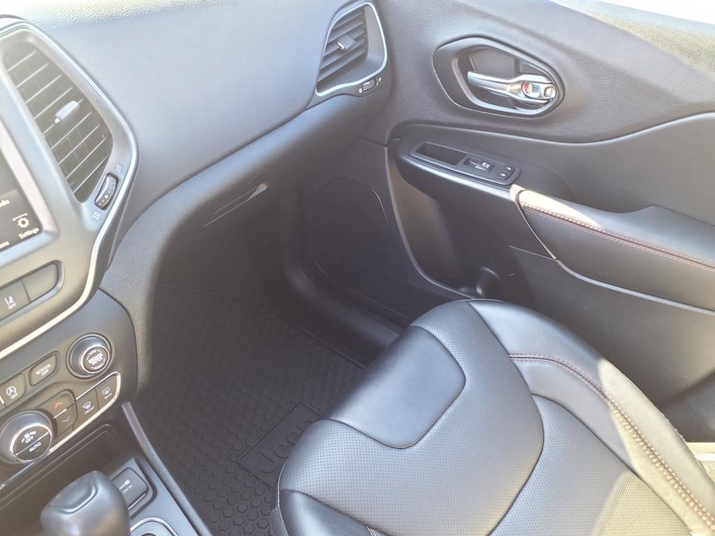 2023 Jeep Cherokee Trailhawk