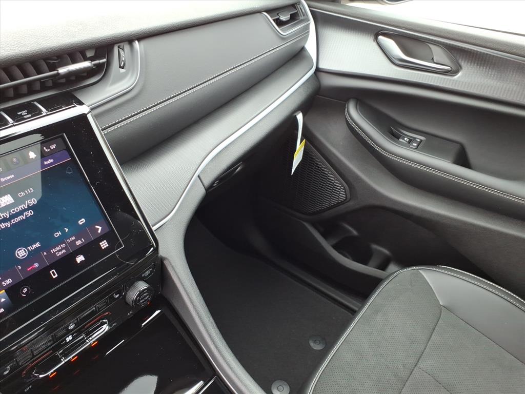 2025 Jeep Grand Cherokee Altitude X 4x4