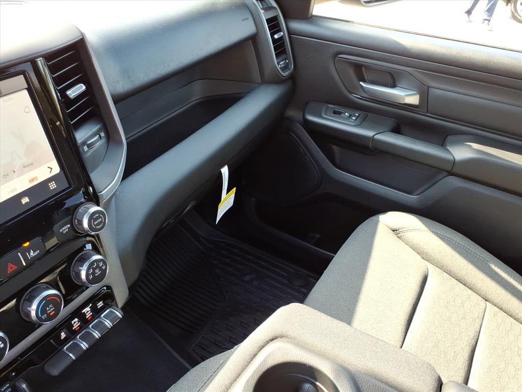 2026 Ram 1500 Warlock Crew Cab 4x4 5'7" Box