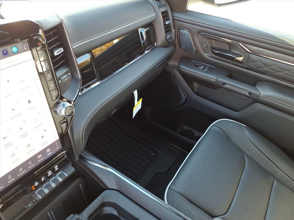 2026 Ram 1500 Limited Crew Cab 4x4 5'7" Box