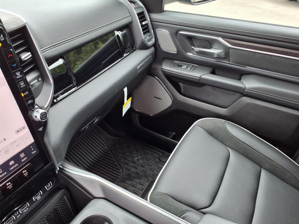 2025 Ram 1500 Laramie Crew Cab 4x4 5'7" Box
