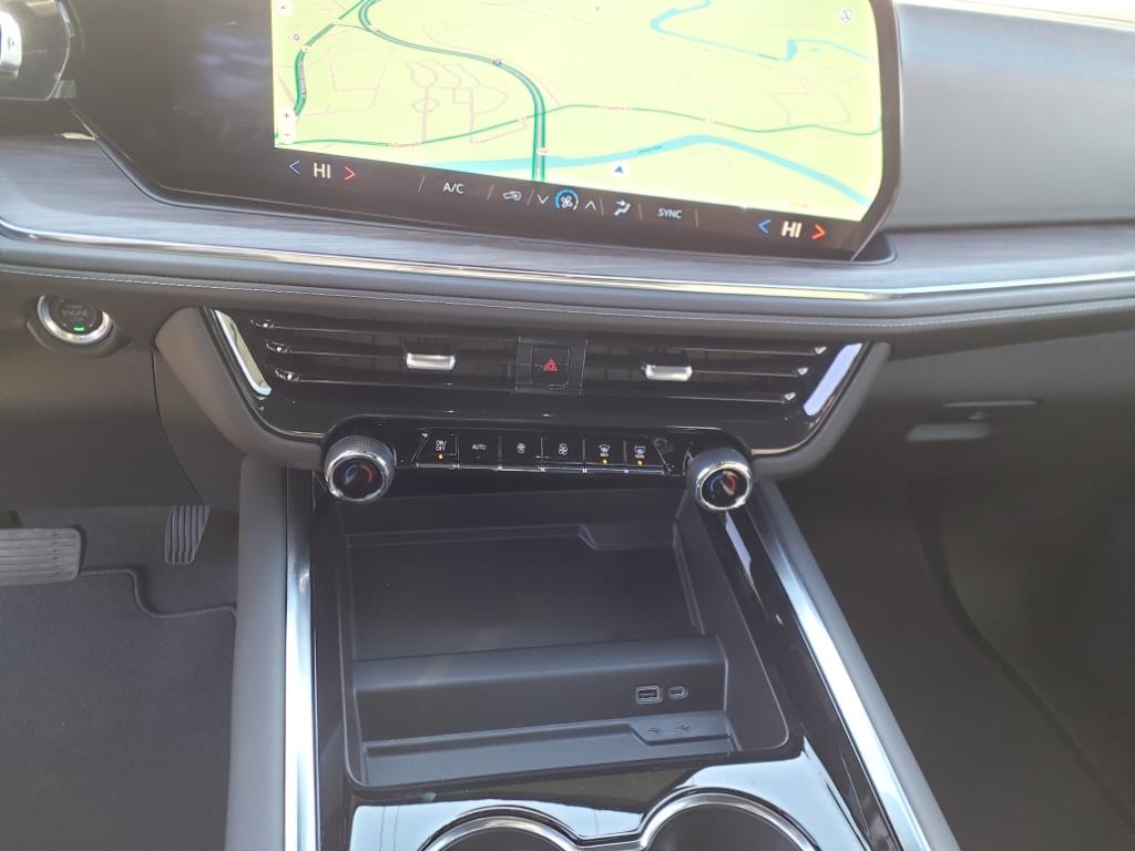 2025 Chevrolet Tahoe LS