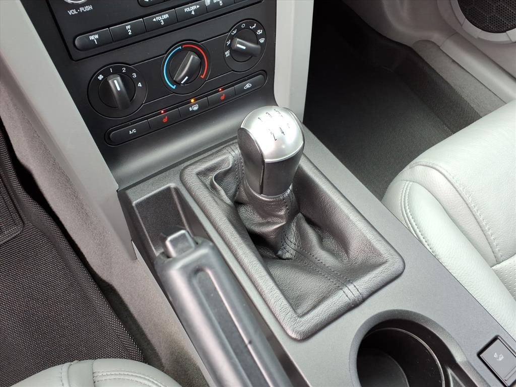 2008 Ford Mustang GT Deluxe