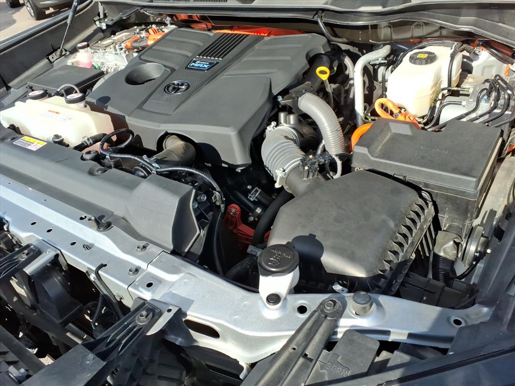 2023 Toyota Tundra Hybrid Platinum