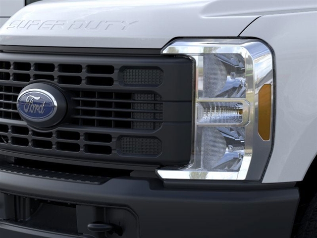 2025 Ford F-350 Super Duty XL