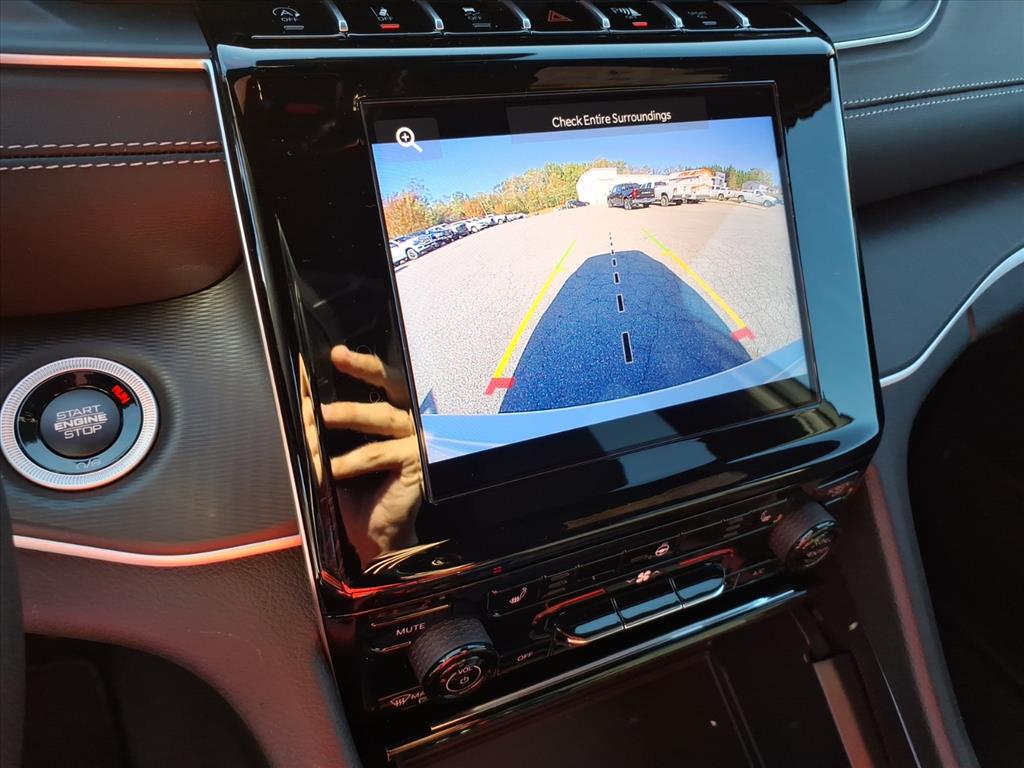 2025 Jeep Grand Cherokee Altitude 4x4