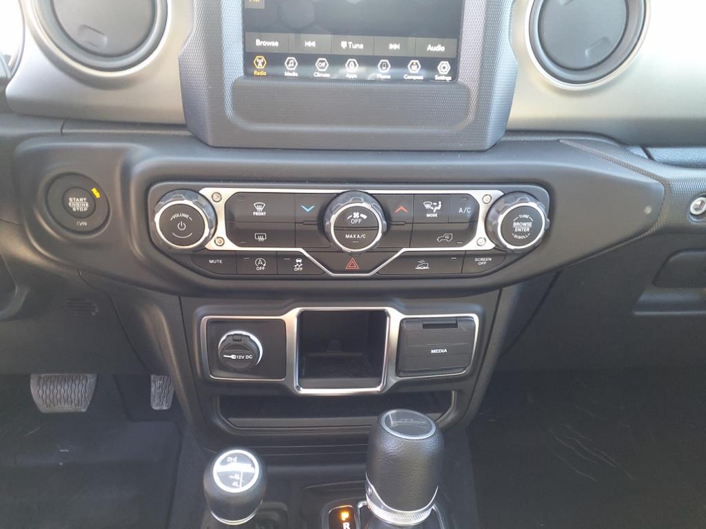 2022 Jeep Gladiator Sport