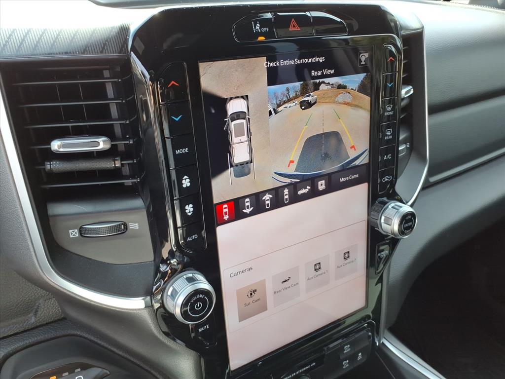 2025 Ram 1500 Big Horn Crew Cab 4x4 5'7" Box