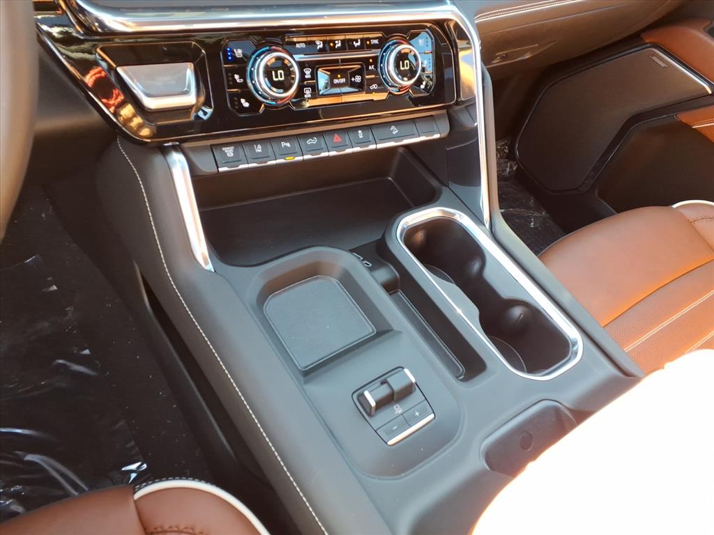 2026 GMC Sierra 2500HD Crew Cab, Standard Bed, Denali Ultimate, 4WD