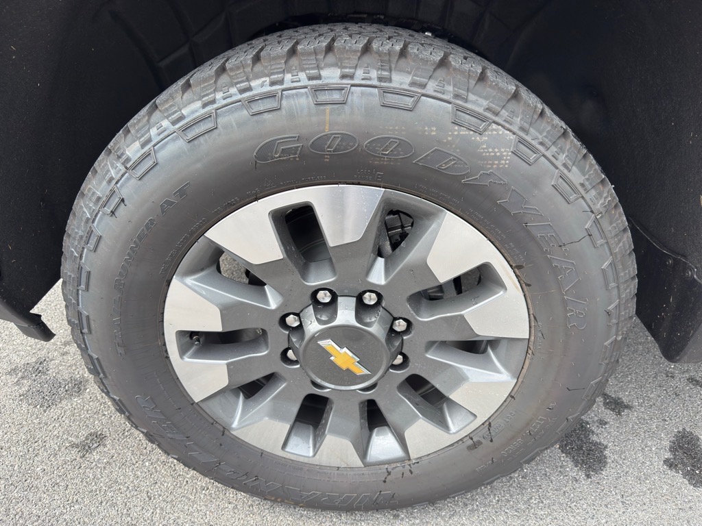 2025 Chevrolet Silverado 2500HD 4WD Crew Cab Standard Bed Custom