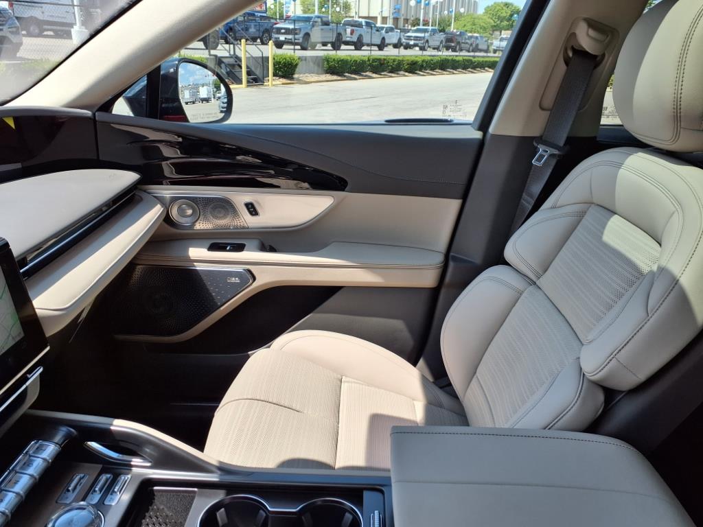 2025 Lincoln Nautilus Hybrid Reserve