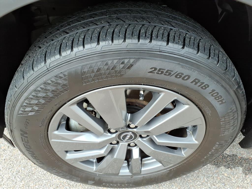 2025 Nissan Pathfinder SV 4WD