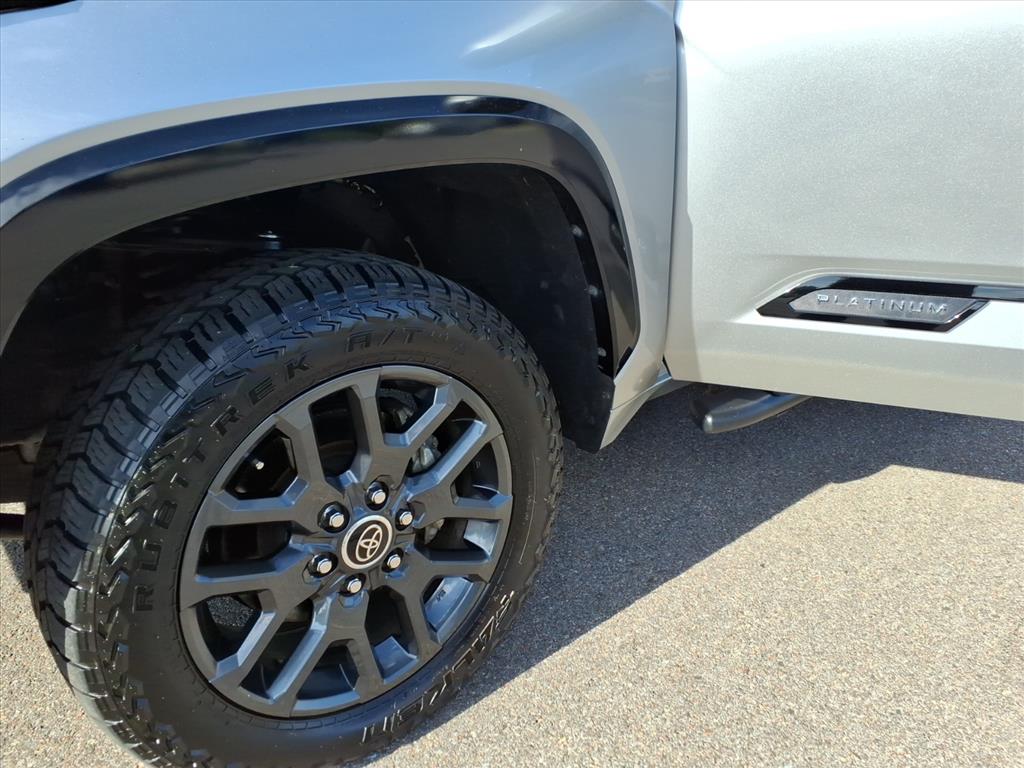 2023 Toyota Tundra Hybrid Platinum