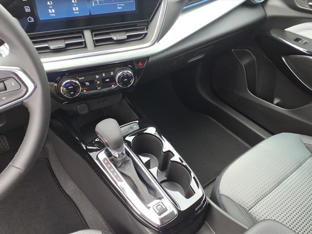 2026 Chevrolet Trax FWD LT