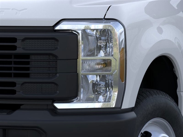 2025 Ford F-350 Super Duty XL